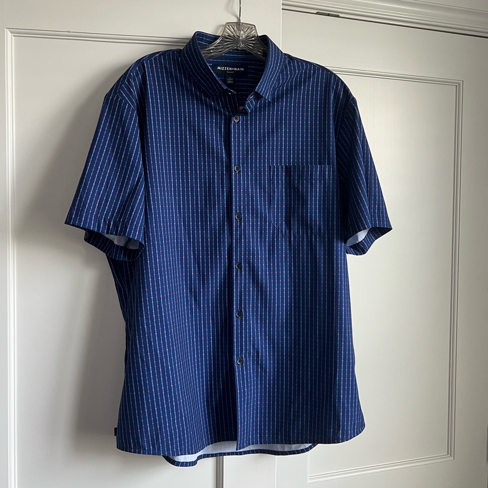 Mizzen and Main dress shirt, perfect for work or a nice night out